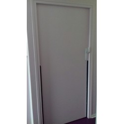 Porte pleine prépeinte  avec anti pince doigt - 93 cm