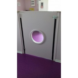 Porte pleine prépeinte  avec anti pince doigt - 83 cm